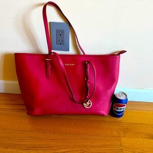 Bag is perfect for work or travel